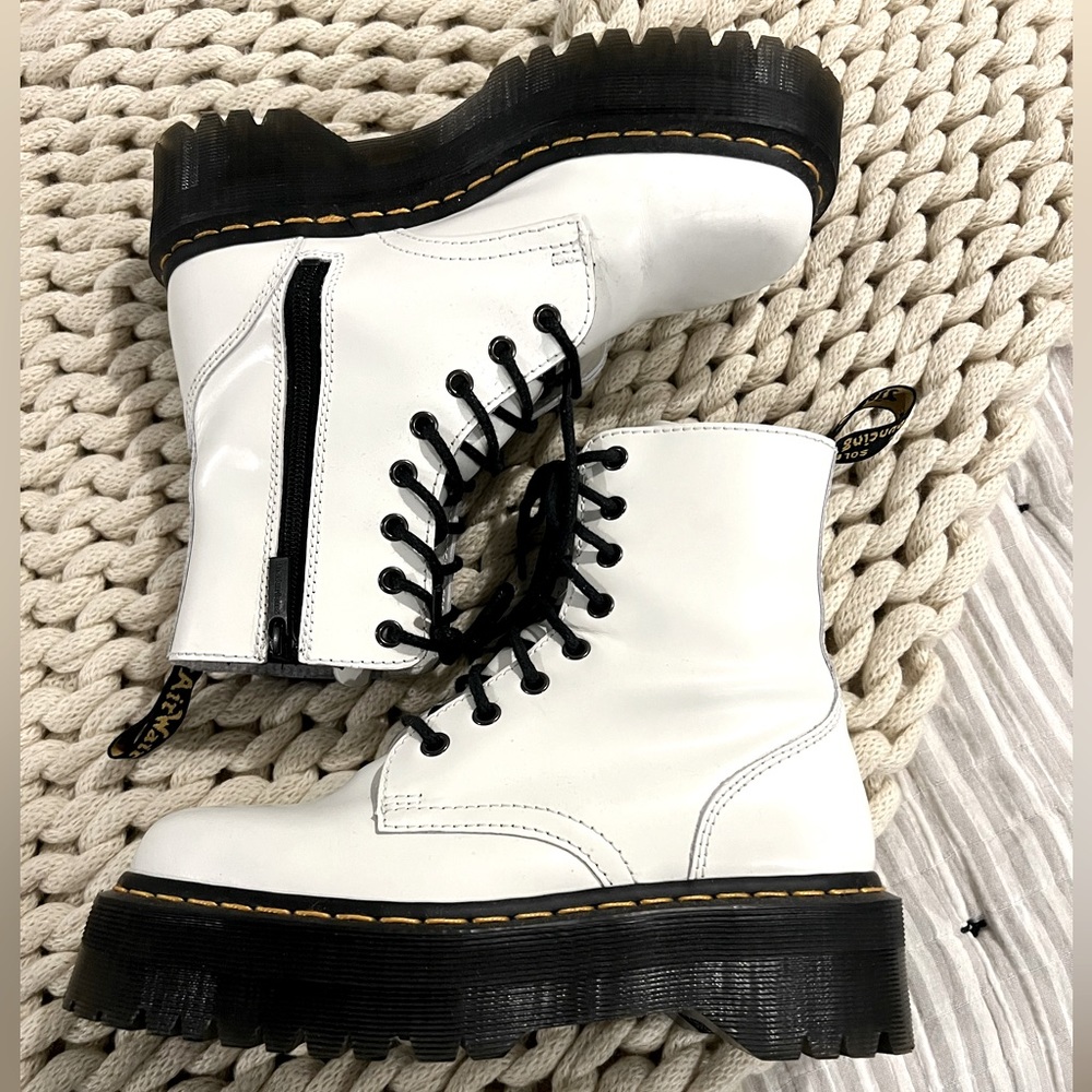 Dr. Martens Jadon Smooth Leather Platform Boot Like New